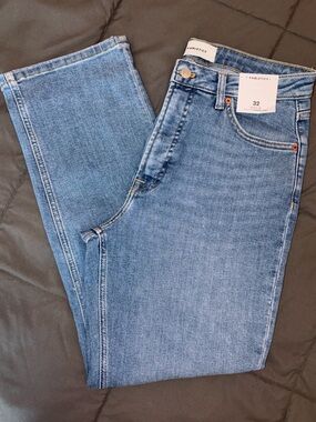 Brand New Fabletic’s High Rise Straight Leg Jeans 32 NWT